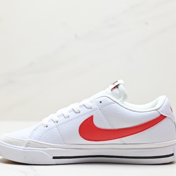 Nike sneakers shoes red - Picture 3 of 9